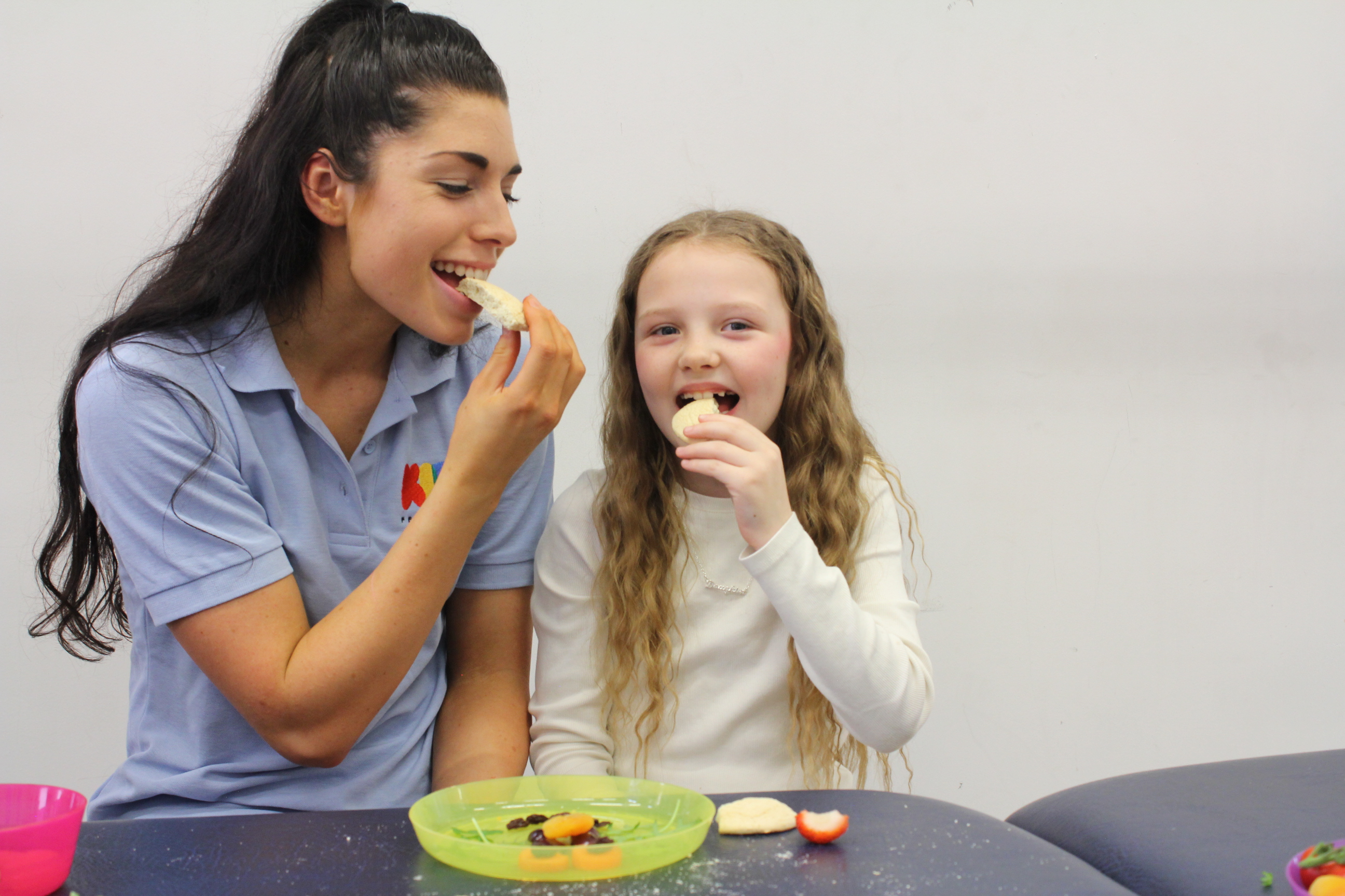 Jade and Kara eating